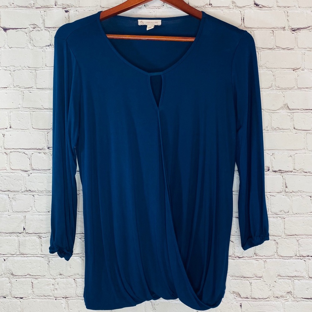 DB Established in 1962 Women’s Navy Blue Top Small